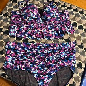 Torrid 2 piece bathing suit size 4 top size 5 bottom